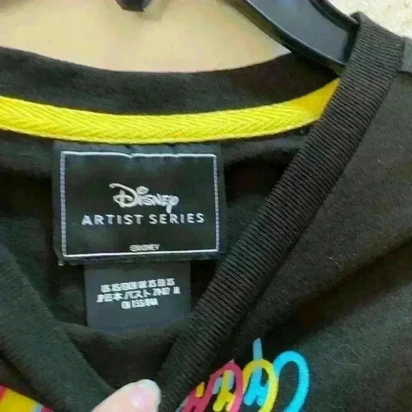 Disney Mickey Mouse Tshirt - Picture 2 of 5